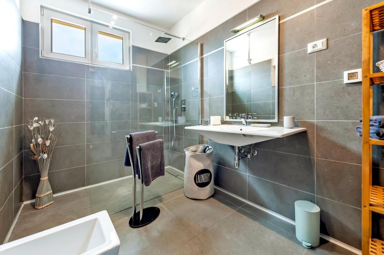 רוביני Apartment Cave מראה חיצוני תמונה